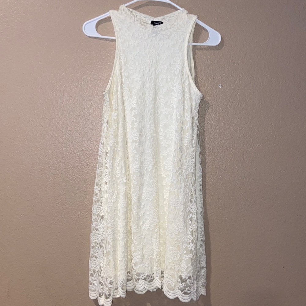 White lace dress